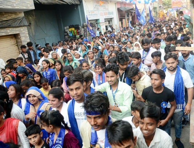 बिल्सी में निकाली गई शोभायात्रा में शामिल आंबेडकर की झांकी। संवाद बिल्सी में निकाली गई शोभायात्रा में शामिल आंबेडकर की झांकी। संवाद