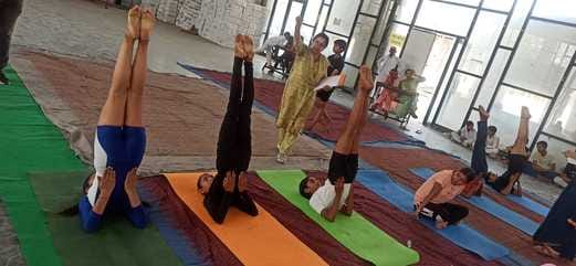 19jjrp03- जिलास्तरीय योग ओलंपियाड प्रतियोगिता में भाग लेते खिलाड़ी। स्रोत- शिक्षा विभाग 19jjrp03- जिलास्तरीय योग ओलंपियाड प्रतियोगिता में भाग लेते खिलाड़ी। स्रोत- शिक्षा विभाग
