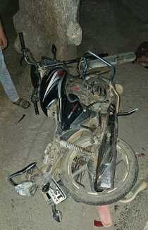 मेघनगर में देर रात ट्राले ने बाइक सवारों को लिया चपेट में, भीषण सड़क हादसे में दो की मौत एक गंभ