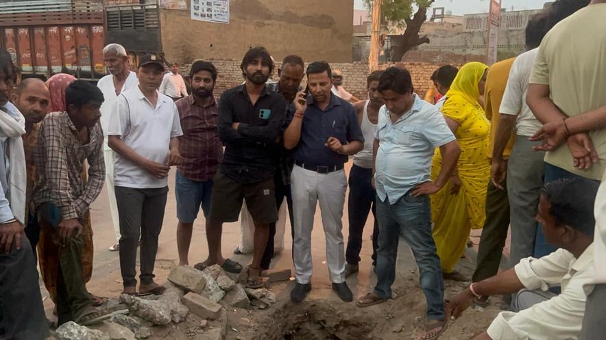 20सीटीके30 बसूटर की पाइप लाइन से कनेक्शन करने के विरोध में एकजुट लोग। संवाद 20सीटीके30 बसूटर की पाइप लाइन से कनेक्शन करने के विरोध में एकजुट लोग। संवाद