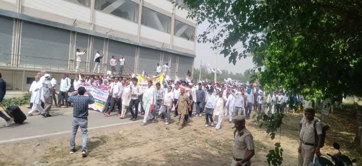 कुरुक्षेत्र। प्रदेश भर से जुटे हजारों कर्मचारियों को रोकने के लिए पुलिस ने इस तरह की थी बेरिकेड
