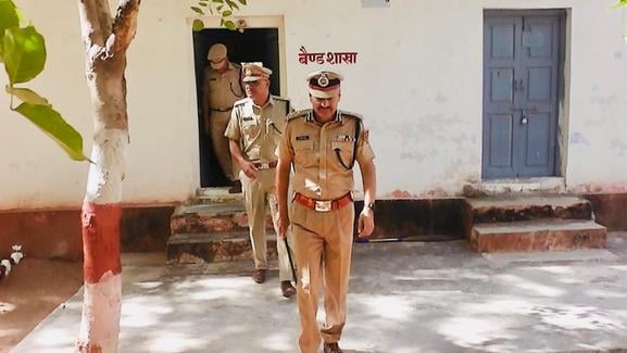 सिरोही। सीआईडी (सीबी) पुलिस महानिरीक्षक सत्येंद्रसिंह ने सिरोही जिले का वार्षिक निरीक्षण कर व्य