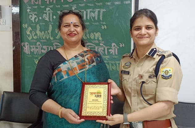 धर्मशाला के राजकीय हाई स्कूल कोतवाली बाजार में अमर उजाला की पुलिस की पाठशाला के दौरान पुलिस अधी