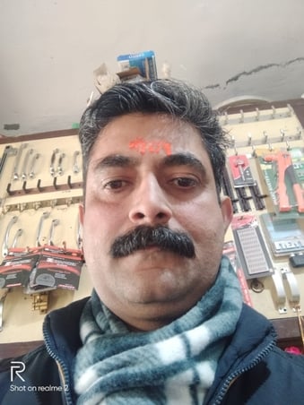 देहरा में आतंकवाद का पुतला फूंकते समय नारेबाजी करते हुए लोग और पूर्व विधायक होशियार सिंह। स्रो देहरा में आतंकवाद का पुतला फूंकते समय नारेबाजी करते हुए लोग और पूर्व विधायक होशियार सिंह। स्रो