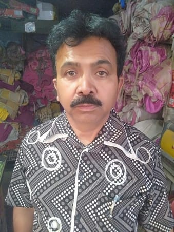 देहरा में आतंकवाद का पुतला फूंकते समय नारेबाजी करते हुए लोग और पूर्व विधायक होशियार सिंह। स्रो देहरा में आतंकवाद का पुतला फूंकते समय नारेबाजी करते हुए लोग और पूर्व विधायक होशियार सिंह। स्रो