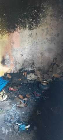 आग लगने से जला सामान। संवाद आग लगने से जला सामान। संवाद