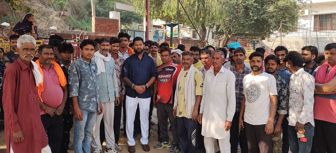 ऊना शहर में सफाई न होने से दुकानों के बाद फैला कचरा -संवाद