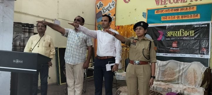 30जेएनडी28: अमर उजाला फाउंडेशन के अपराजिता कार्यक्रम में छात्राओं को अपनी आवाज बुलंद करने की शप 30जेएनडी28: अमर उजाला फाउंडेशन के अपराजिता कार्यक्रम में छात्राओं को अपनी आवाज बुलंद करने की शप