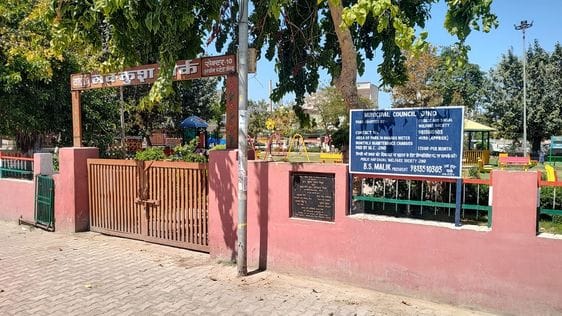30जेएनडी40: महाबीर रेढू पार्षद। फाइल फोटो 30जेएनडी40: महाबीर रेढू पार्षद। फाइल फोटो