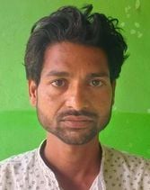 अजुहा कस्बे में लीकेज होने के कारण भरा पानी। संवाद अजुहा कस्बे में लीकेज होने के कारण भरा पानी। संवाद