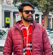 बिजनौर में वीकेआईटी कॉलेज के पास सड़क दुर्घटना में क्षतिग्रस्त गाड़ी को देखती भीड़। स्रोत ग्राम बिजनौर में वीकेआईटी कॉलेज के पास सड़क दुर्घटना में क्षतिग्रस्त गाड़ी को देखती भीड़। स्रोत ग्राम