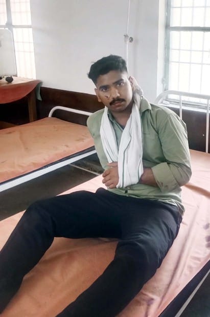 घायल अवधेश। संवाद