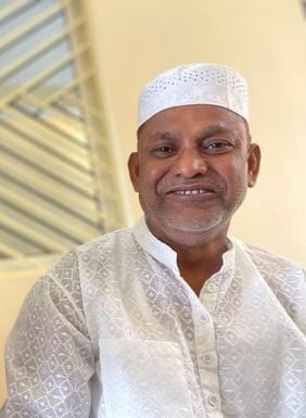 गोली मार की हत्या के बाद लोग हंगामा करते हुए