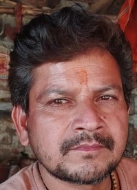 मोहल्ला करबला में खराब पड़ा इण्डिया मार्का हैंडपंप। संवाद