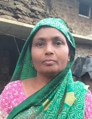 बांकेगंज में आंधी से टूटा बिजली का खंभा, क्षतिग्रस्त हुआ ट्रांसफॅार्मर। संवाद।