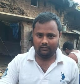 बांकेगंज में आंधी से टूटा बिजली का खंभा, क्षतिग्रस्त हुआ ट्रांसफॅार्मर। संवाद।