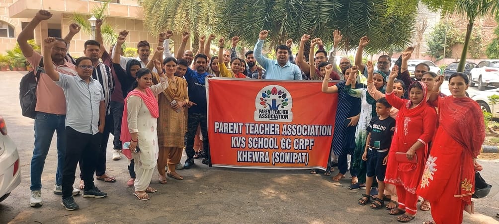 फोटो 06- सोनीपत के रेलवे रोड स्थित लोक निर्माण विभाग के विश्राम गृह में केंद्रीय विद्यालय में अ फोटो 06- सोनीपत के रेलवे रोड स्थित लोक निर्माण विभाग के विश्राम गृह में केंद्रीय विद्यालय में अ