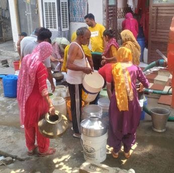 06सीटीके19 सुरेंद्र खुराना, आदर्श नगर। 06सीटीके19 सुरेंद्र खुराना, आदर्श नगर।