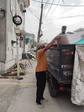 अंबाला छावनी में डोर-टू-डोर सुविधा बंद होने पर चार मई को अमर उजाला में  प्रकाशित किया गया समाच