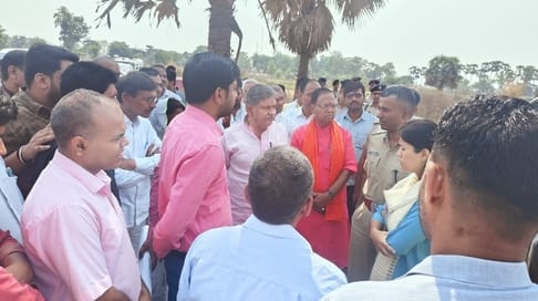 निरीक्षण के दौरान डीएम-एसपी निरीक्षण के दौरान डीएम-एसपी