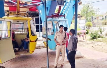 रेहटी थाना प्रभारी राजेश कहारे पुलिस टीम के साथ सलकनपुर पहुंचे रेहटी थाना प्रभारी राजेश कहारे पुलिस टीम के साथ सलकनपुर पहुंचे