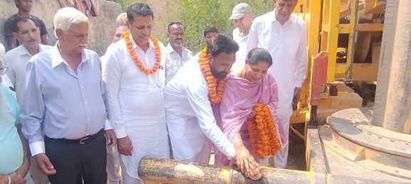 अंबाला छावनी के वार्ड नंबर 13 में नए ट्यूबवेल को लेकर शुरु किया गया कार्य। संवाद अंबाला छावनी के वार्ड नंबर 13 में नए ट्यूबवेल को लेकर शुरु किया गया कार्य। संवाद