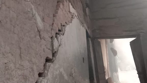 फोटो :17: सोनीपत के कुंडली औद्योगिक क्षेत्र स्थित फैक्टरी के बेसमेंट में धधकती आग। संवाद फोटो :17: सोनीपत के कुंडली औद्योगिक क्षेत्र स्थित फैक्टरी के बेसमेंट में धधकती आग। संवाद