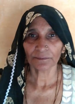 गढ़ी कलंजरी गांव में पानी की समस्या से संबंधित फोटो। गढ़ी कलंजरी गांव में पानी लेने के लिए हैड गढ़ी कलंजरी गांव में पानी की समस्या से संबंधित फोटो। गढ़ी कलंजरी गांव में पानी लेने के लिए हैड