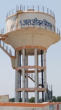 गढ़ी कलंजरी गांव में पानी की समस्या से संबंधित फोटो। गढ़ी कलंजरी गांव में पानी लेने के लिए हैड गढ़ी कलंजरी गांव में पानी की समस्या से संबंधित फोटो। गढ़ी कलंजरी गांव में पानी लेने के लिए हैड