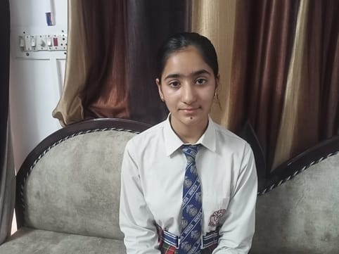 राधा कृष्णा पब्लिक स्कूल घंडालवीं की कंचन शर्मा रैंक दसवां। संवाद राधा कृष्णा पब्लिक स्कूल घंडालवीं की कंचन शर्मा रैंक दसवां। संवाद
