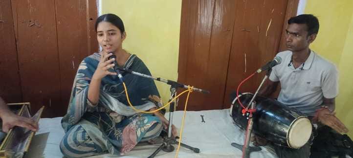 बीसलपुर आर्य समाज भवन के कार्यक्रम में मौजूद श्रद्धालु संवाद बीसलपुर आर्य समाज भवन के कार्यक्रम में मौजूद श्रद्धालु संवाद