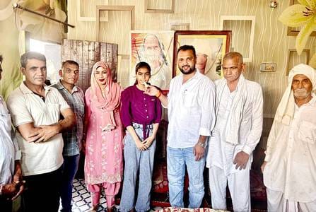 भूना। छात्र अंजना मोरिया
