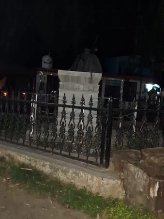 लंबागांव के एसबीआई चोक पर लगाई गई प्रतिमा। संवाद