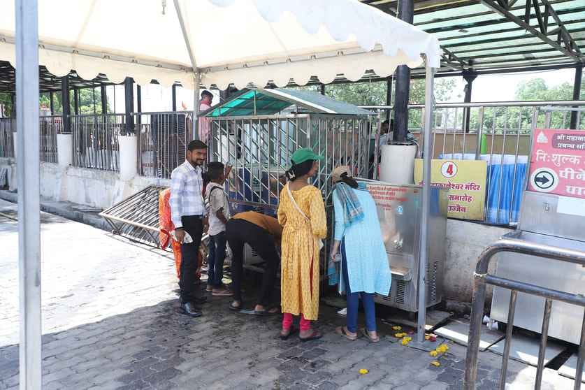 कुछ ऐसी व्यवस्था की गई। 