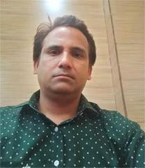 अंबाला छावनी की टांगरी नदी से रेत व मिट्टी लेकर निकलता डंपर। संवाद अंबाला छावनी की टांगरी नदी से रेत व मिट्टी लेकर निकलता डंपर। संवाद