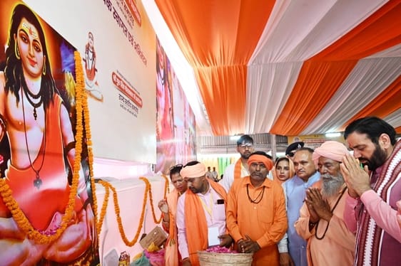 फोटो :25: सोनीपत की अनाज मंडी में श्री गुरु गोरखनाथ प्रकटोत्सव राज्य स्तरीय कार्यक्रम में मुख फोटो :25: सोनीपत की अनाज मंडी में श्री गुरु गोरखनाथ प्रकटोत्सव राज्य स्तरीय कार्यक्रम में मुख