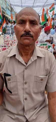 मदनाल, सेवानिवृत सेन्य कर्मी। मदनाल, सेवानिवृत सेन्य कर्मी।