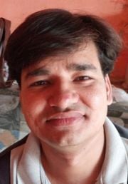 रुदायन में इसी प्रकार बंद पड़े हैं वाटर कूलर।-संवाद रुदायन में इसी प्रकार बंद पड़े हैं वाटर कूलर।-संवाद