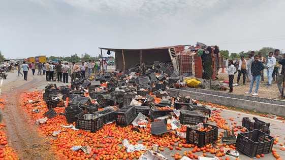 चित्तौड़गढ़ जिले में बानसेन के निकट सड़क हादसे में एक की मौत हो गई।