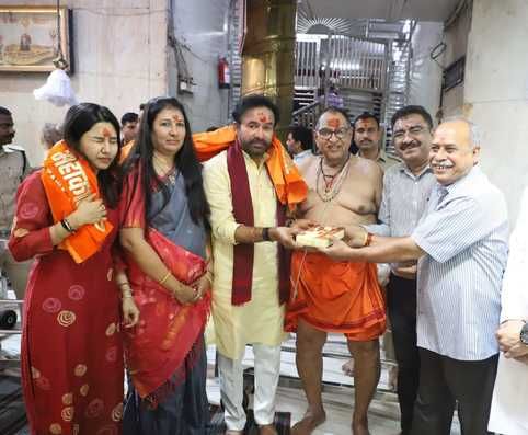 कोयला एवं खान मंत्री ने किए दर्शन कोयला एवं खान मंत्री ने किए दर्शन