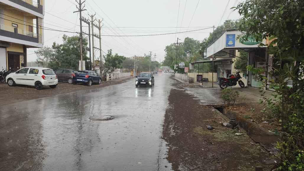 बारिश से शहर हुआ तरबतर,निचले इलाकों में पानी भरा