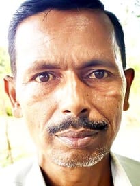 गांव नवलपुर जाने वाली रोड में बना गड्ढा। संवाद