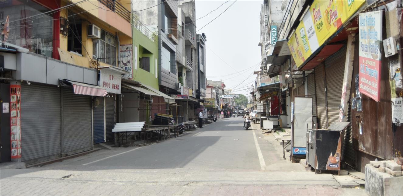 सुनील कैथवास....सेंट्रल मार्केट बंद के दौरान व्यापारियों ने रैली निकालकर विरोध प्रदर्शन किया।सु सुनील कैथवास....सेंट्रल मार्केट बंद के दौरान व्यापारियों ने रैली निकालकर विरोध प्रदर्शन किया।सु