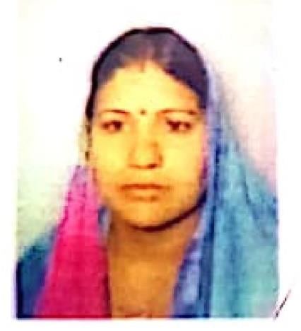 हांसी कार में घुसे हुए बैरियर के बास। जागरूक पाठक हांसी कार में घुसे हुए बैरियर के बास। जागरूक पाठक