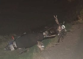 22सीटीके35...ब्राह्मणवास और सांघी रोड पर आमने सामने हुई बाइक और स्कूटी की टक्कर में श्रतिग्रस्त 22सीटीके35...ब्राह्मणवास और सांघी रोड पर आमने सामने हुई बाइक और स्कूटी की टक्कर में श्रतिग्रस्त