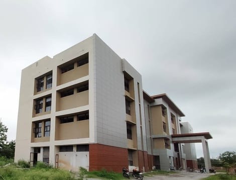 कुरुक्षेत्र। डॉ. मीनाक्षी।