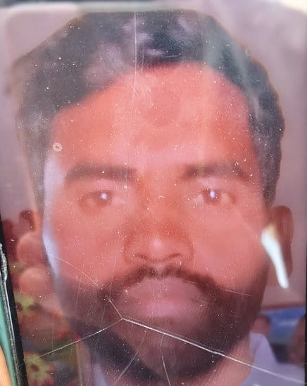 गढ़ी पुख्ता  क्षेत्र के गांव पेलखा में विलाप करते मृतक के परिजन । संवाद