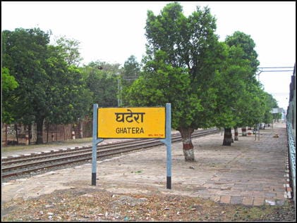 कुंड में भरा दूषित पानी