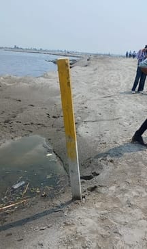 फोटो :24: सोनीपत के गांव असदपुर के पास यमुना घाट पर निरीक्षण करने पहुंचे एसडीएम, सिंचाई विभाग क