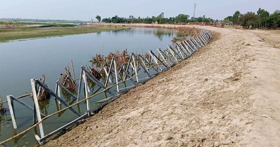 सहसवान के खागी नगला में गंगा पर कराए गए बाढ़ सुरक्षा के कार्य। संवाद सहसवान के खागी नगला में गंगा पर कराए गए बाढ़ सुरक्षा के कार्य। संवाद
